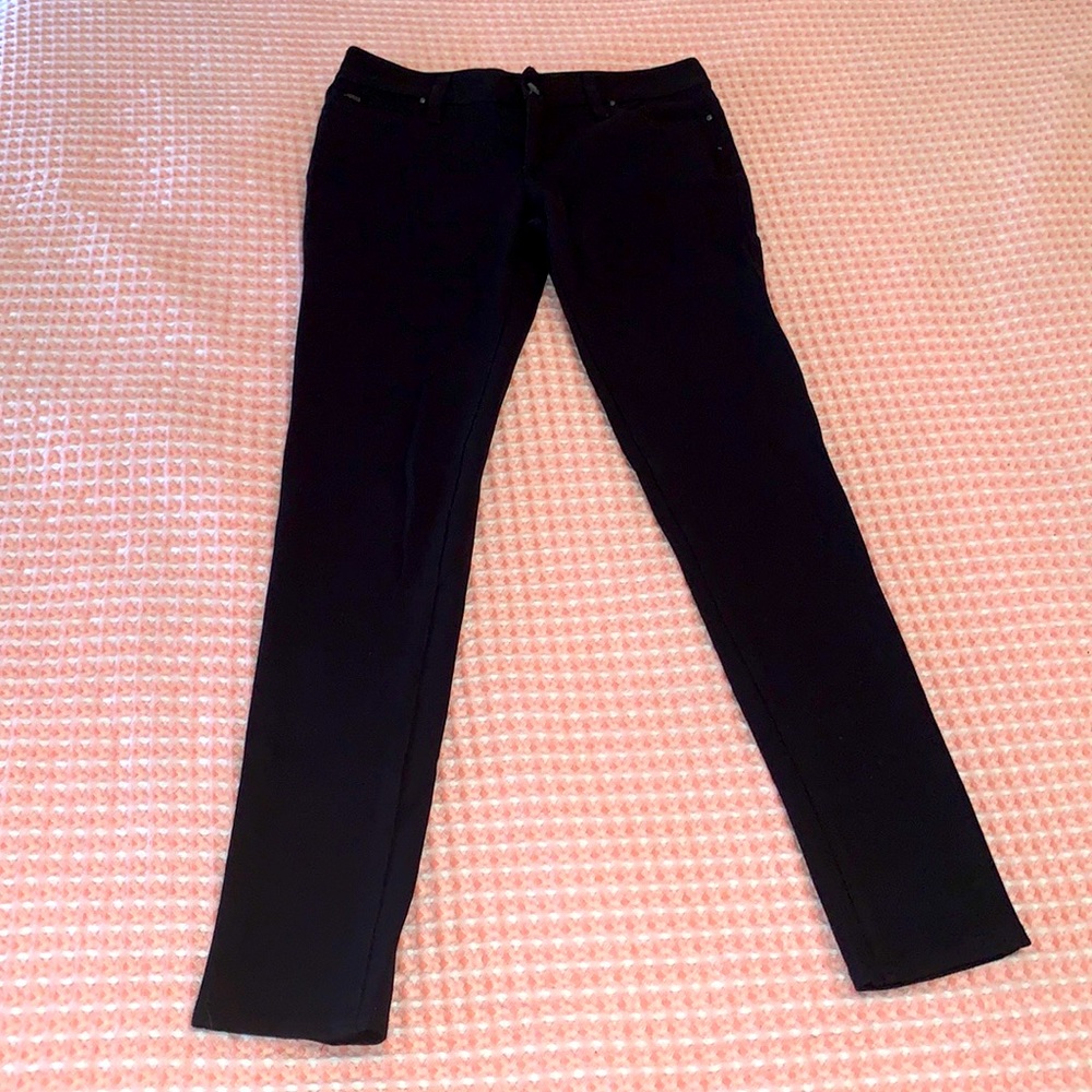 Joe’s leggings in skinny jeans style. Excellent condition. Size 25.